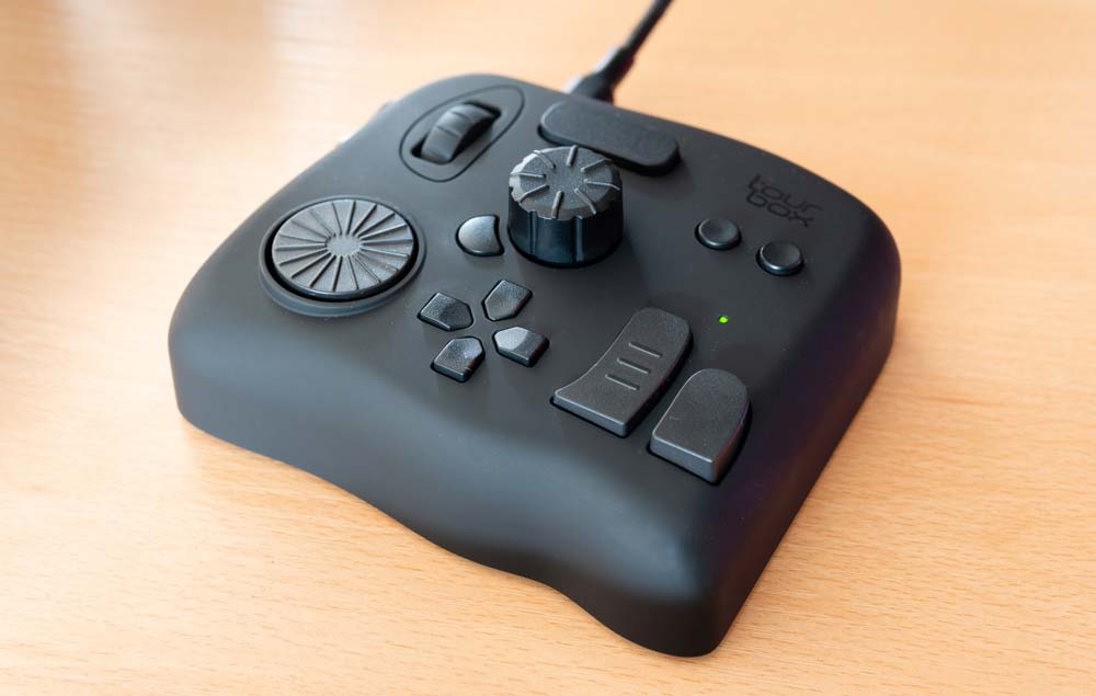 Tourbox controller for Lightroom and Photoshop review
